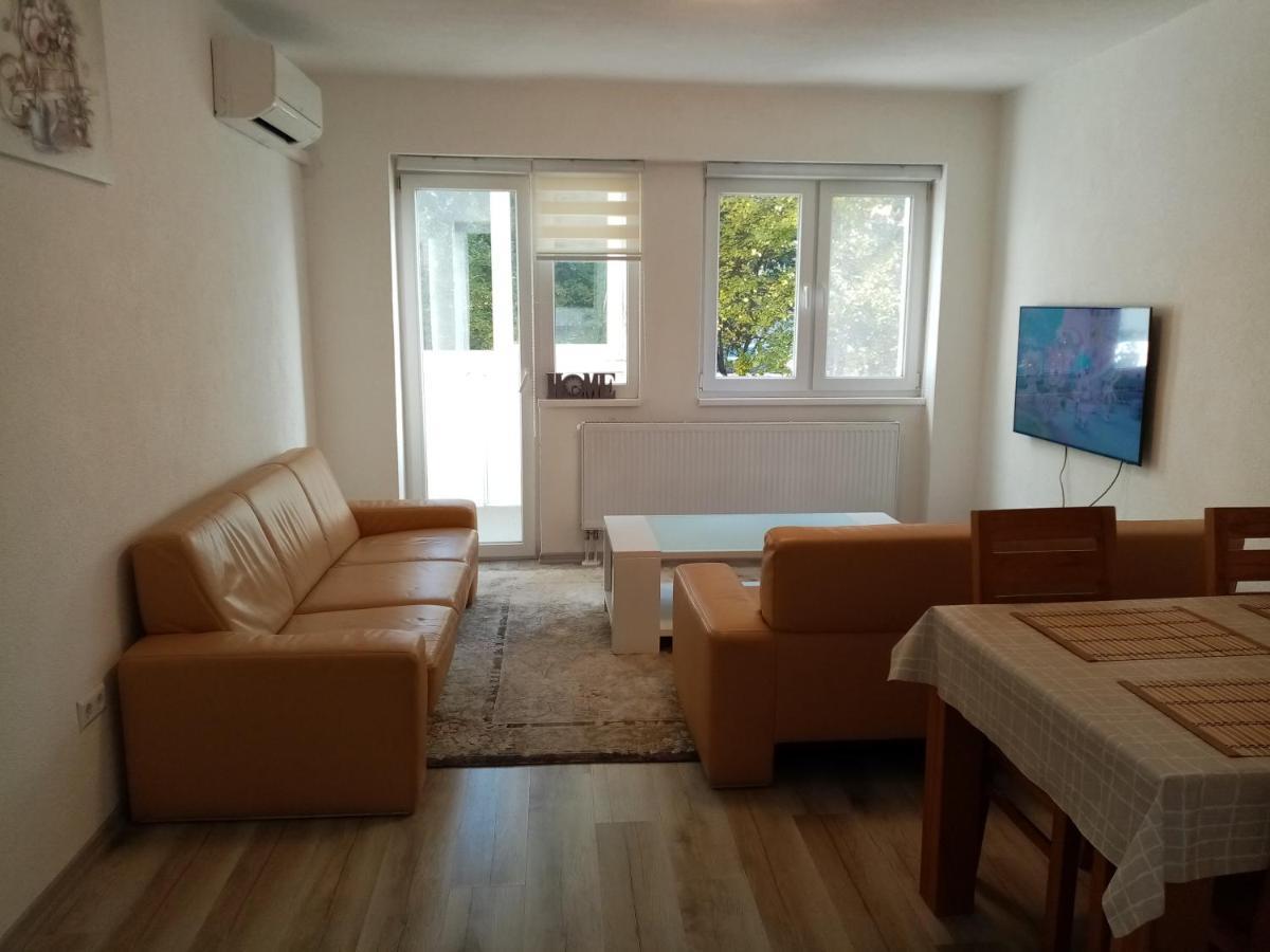 Apartment Azra - Sarajevo, Ilidza Bagian luar foto